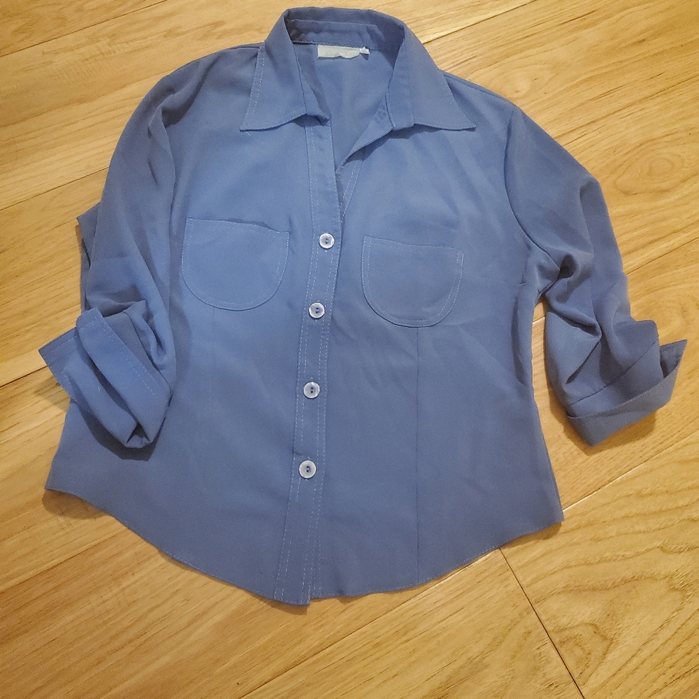 Vintage blue top runs size S